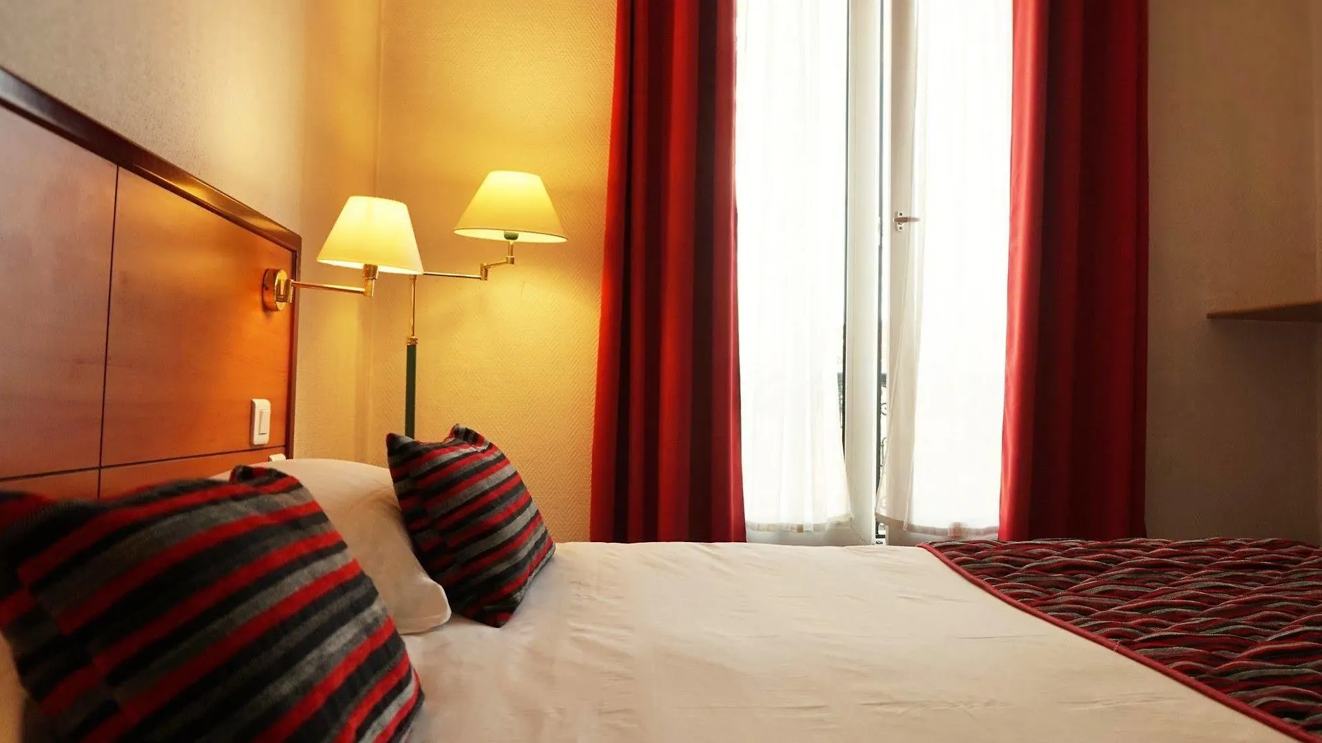 Hotel Coypel By Magna Arbor Parigi 3*,