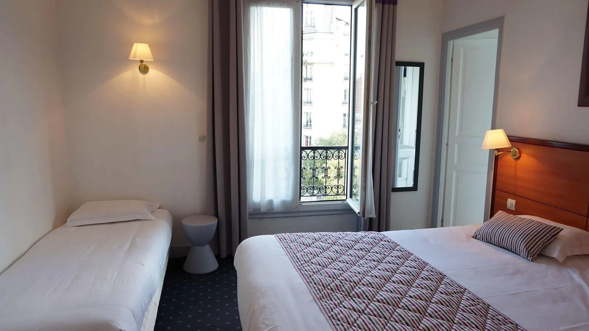 Hotel Coypel By Magna Arbor Parigi