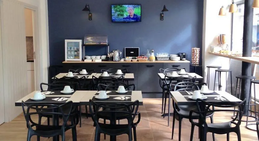 פריז Hotel Coypel By Magna Arbor 3*,  צרפת