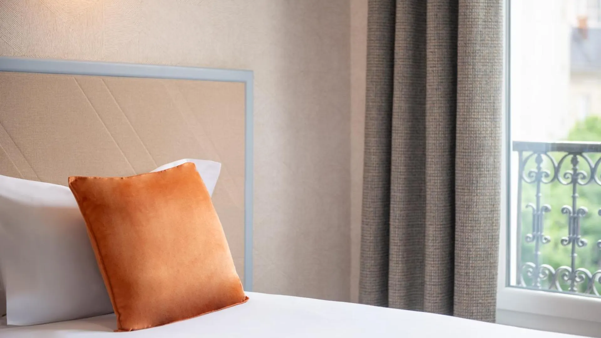 Hotel Coypel By Magna Arbor Paris Fransa