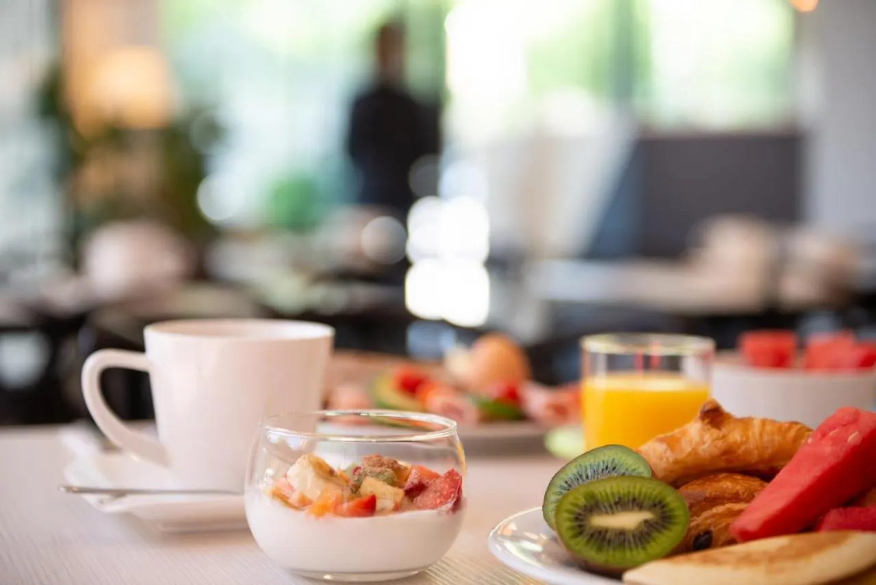 Hotel Coypel By Magna Arbor Paris 3*,